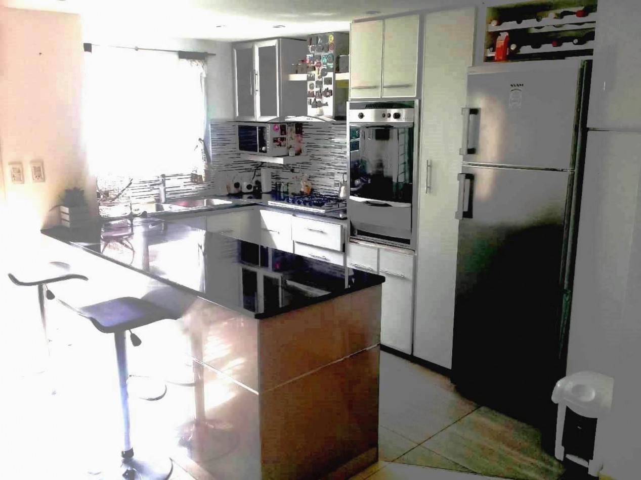 DUPLEX 4 AMBIENTES COCHERA , JARDIN y PARRILA