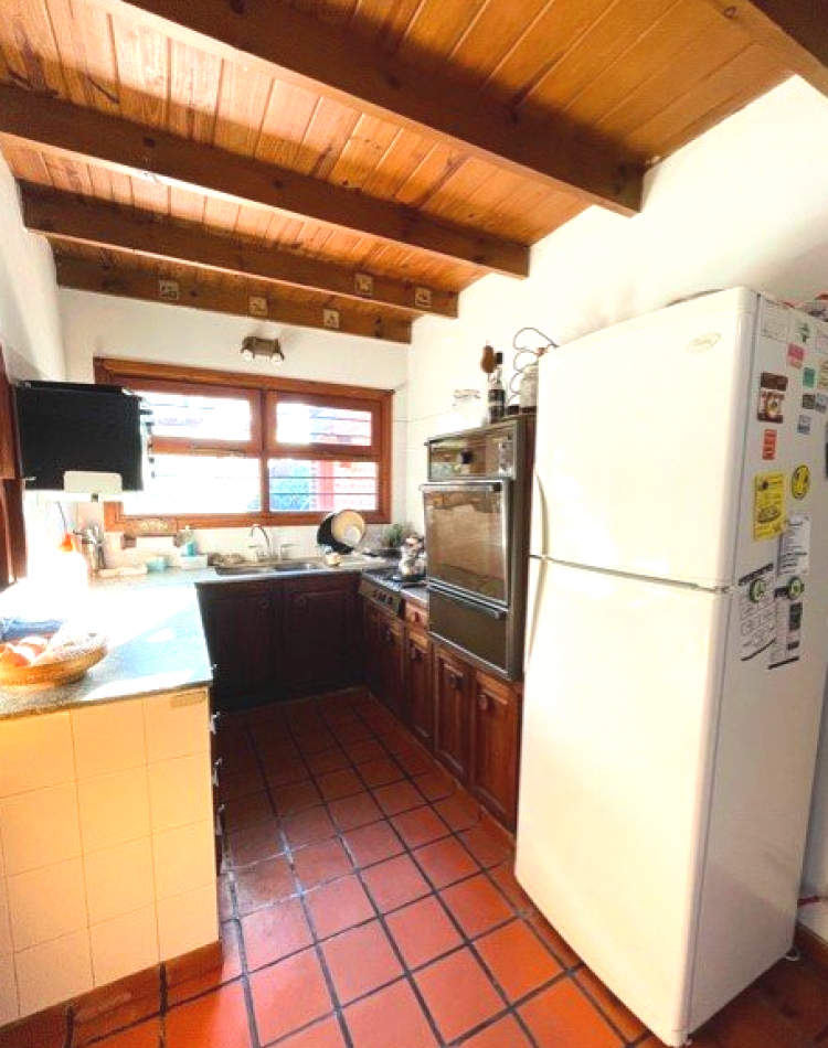 CHALET CON PILETA Y QUINCHO PARQUE LURO
