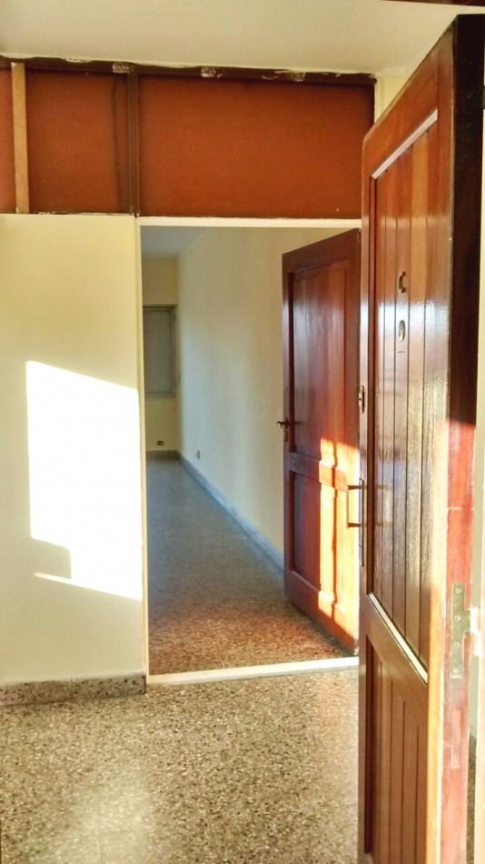 DEPARTAMENTO 2 AMBIENTES AMPLIOS