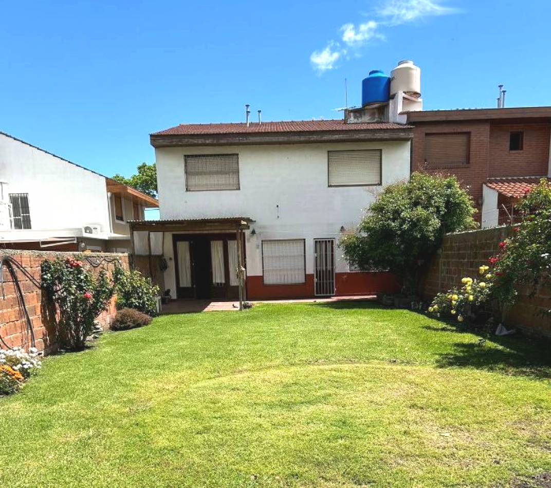 CHALET EN 2 PLANTAS CON GRAN PARQUE