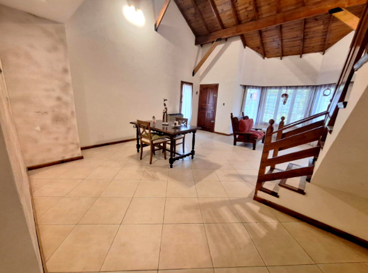 CHALET EN 2 PLANTAS CON GRAN PARQUE