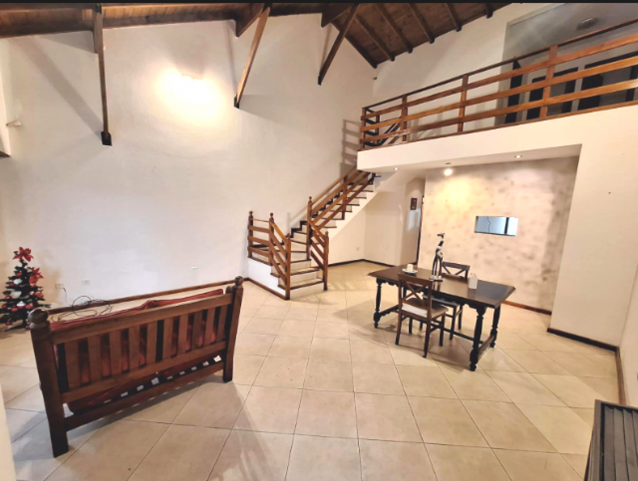 CHALET EN 2 PLANTAS CON GRAN PARQUE