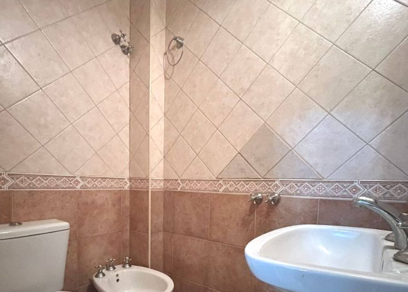CHALET EN 2 PLANTAS CON GRAN PARQUE