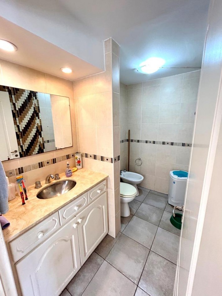 CHALET EN VENTA de 2 DORMITORIOS c/ COCHERA , QUINCHO y PILETA en Sierra de los Padres