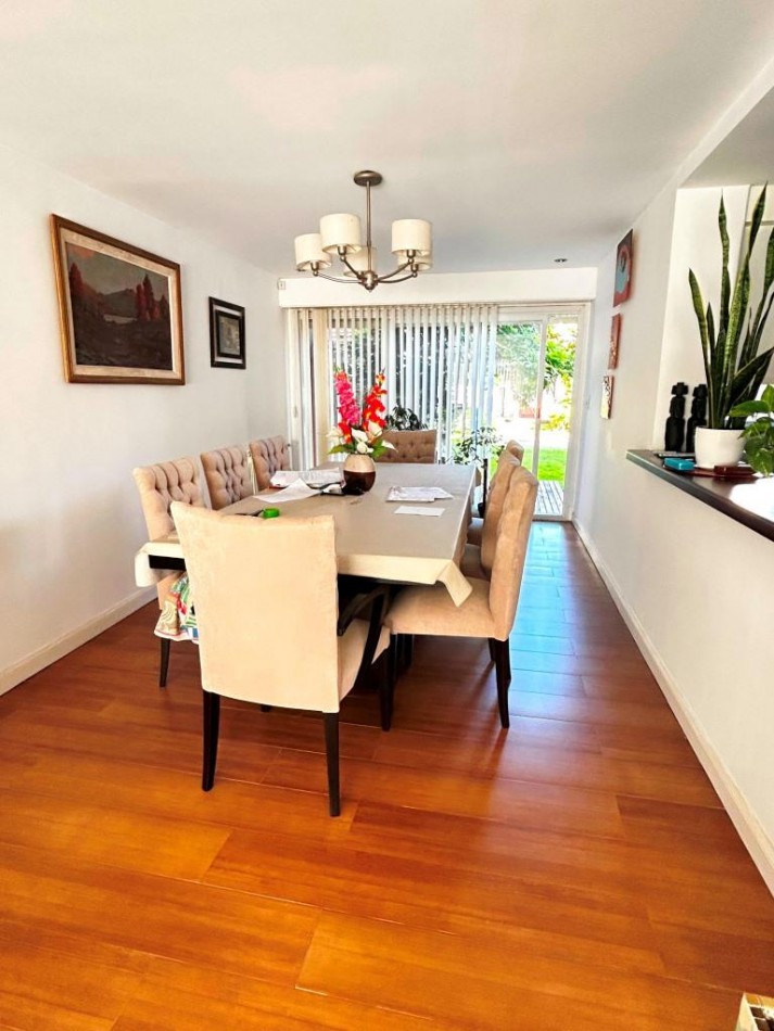 EXCELENTE CHALET ZONA GUEMES