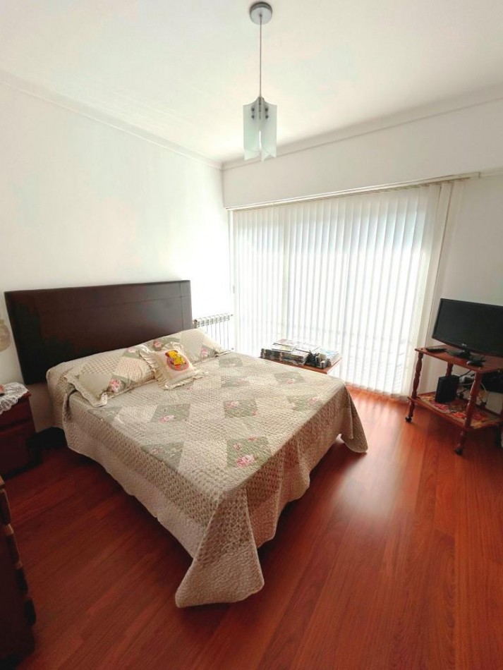 EXCELENTE CHALET ZONA GUEMES