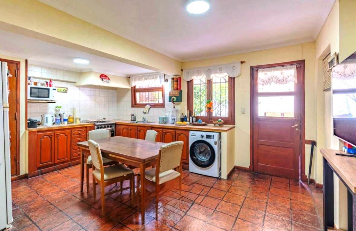 CHALET ZONA CENTRO GUEMES