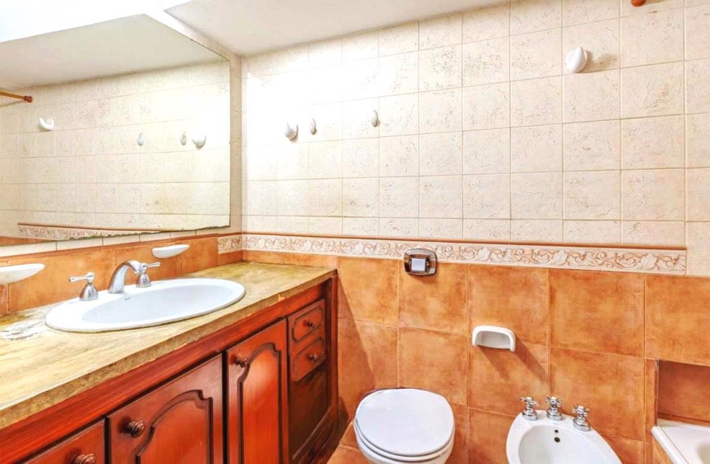 CHALET ZONA CENTRO GUEMES