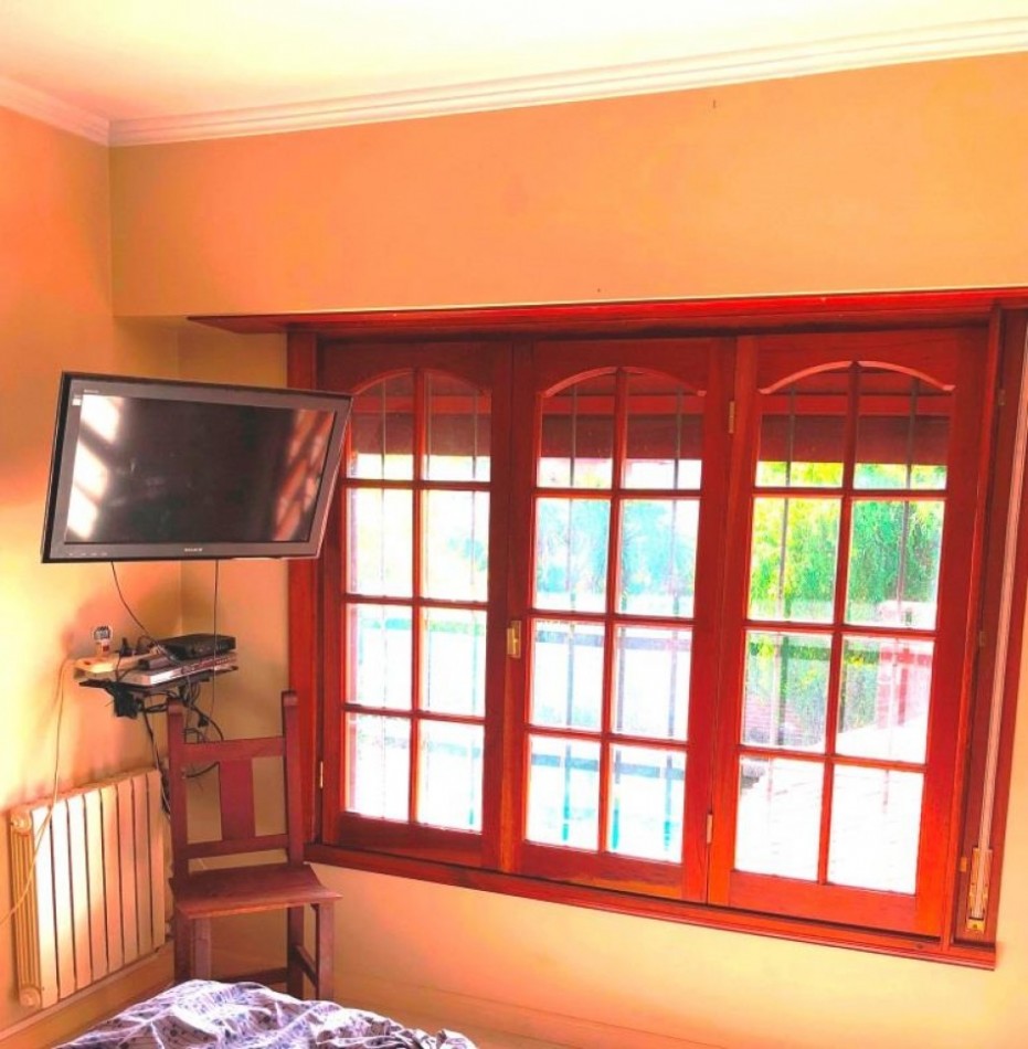 CHALET CON PILETA Y QUINCHO PARQUE LURO